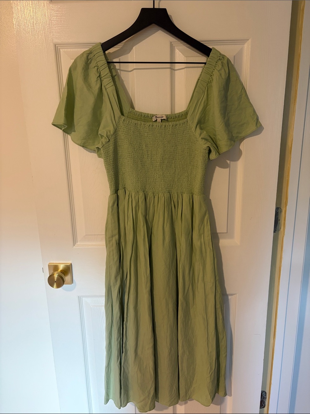 Madewell | Linen-Blend Lucie Smocked Midi Dress in Sunfaded Mint | Size Medium